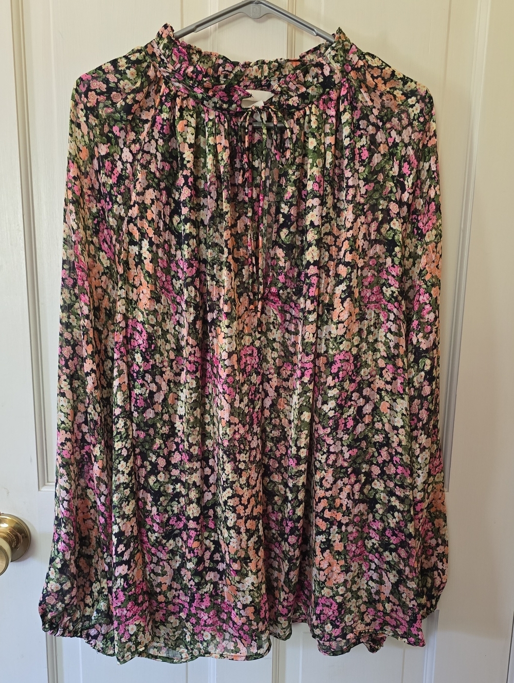 H&M Floral Blouse With Keyhole Tie In Front Size XXL